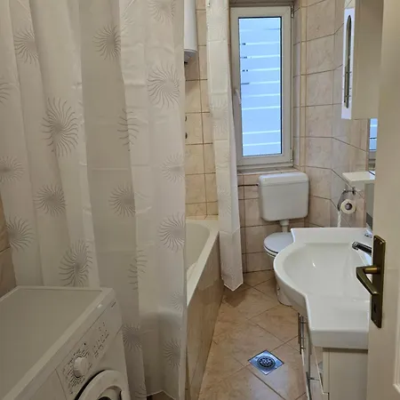 Velike Sume Apartment Pale